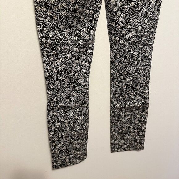 By Anthropologie Bowery Pineapple Pants Size 4 Black White Ankle Taper Stretch - Picture 7 of 8